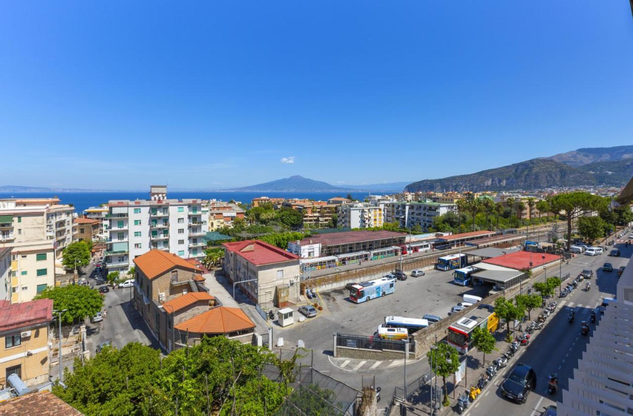 Amore Rentals - Appartamento Cielomare Сорренто Екстер'єр фото