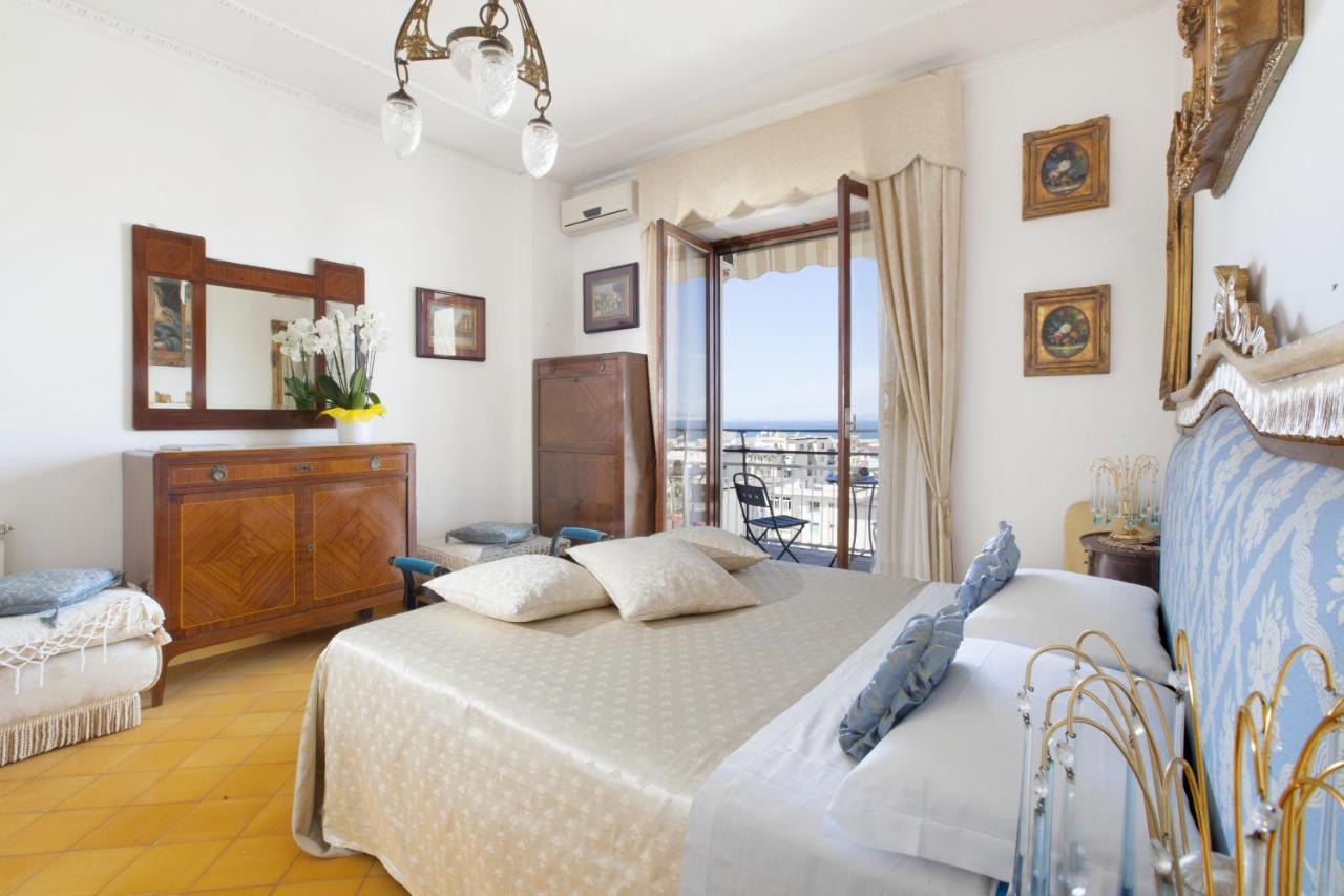 Amore Rentals - Appartamento Cielomare Сорренто Екстер'єр фото