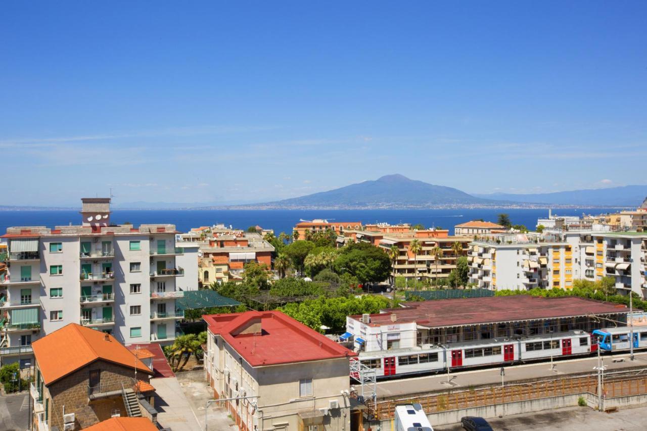 Amore Rentals - Appartamento Cielomare Сорренто Екстер'єр фото